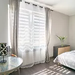 Sunny Glow Loqus Апартаменты *