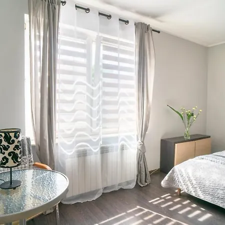Sunny Glow Loqus Apartment *