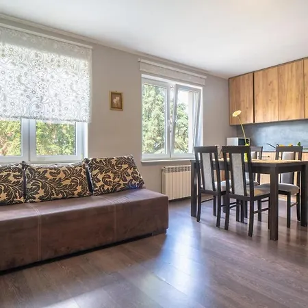 Sunny Glow Loqus דירה